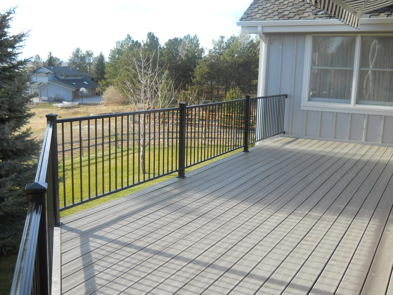 modern deck rails in California